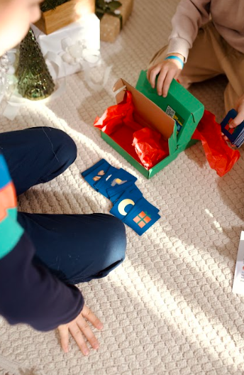 Різдвяні картки: 10+ ігор для всієї родини